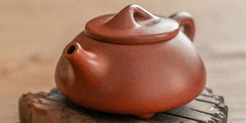 Исинский чайник формы Ши Пяо