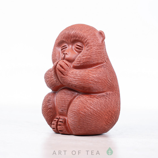 Фигурка Спокойная обезьянка, исинская глина, 8 см