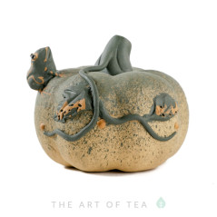 Чайная фигурка Лягушка на зеленой тыкве, глина