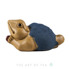 Чайная фигурка Жаба с золотым слитком (светлая), глина